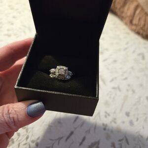 Elegant Silver Women's Ring